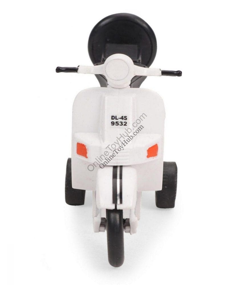 Centy_Pullback_Chetak_Toy_Scooter_-_White_002-scaled-1.jpg